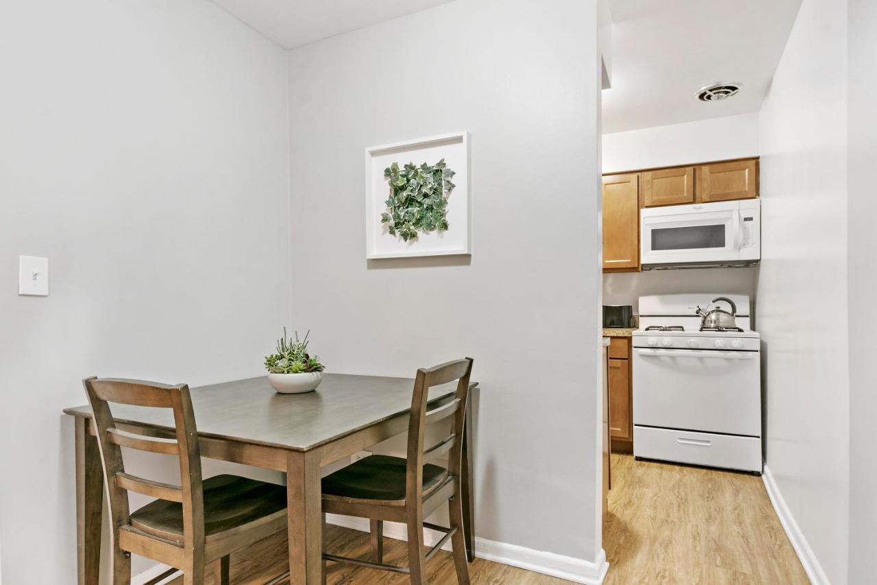 Stunning 1Br Apartment At Center Of Lakeview - Oakdale 211 シカゴ エクステリア 写真